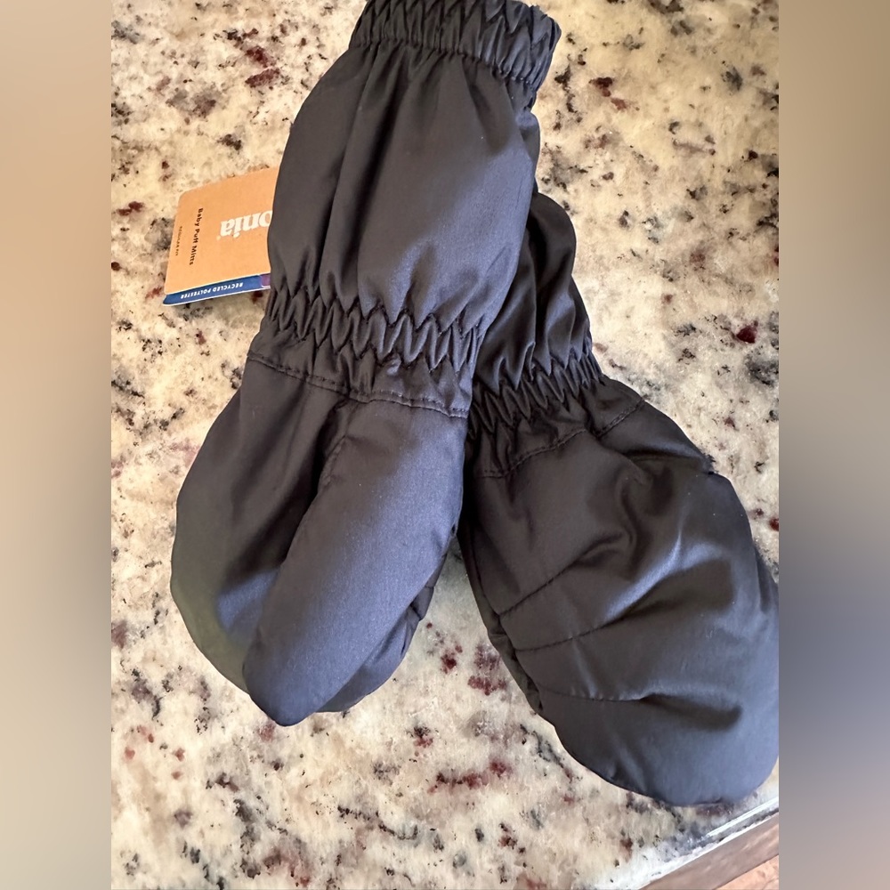 Patagonia Baby Mittens 3-6months